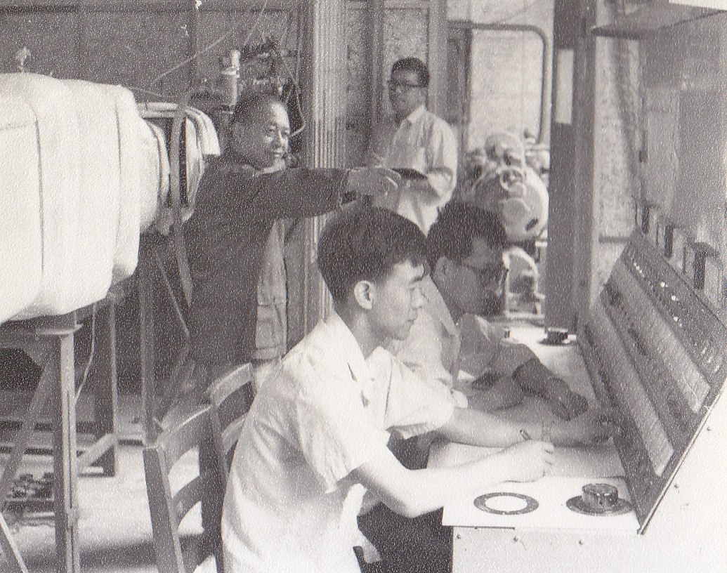 韓鴻興教授指導青年教師