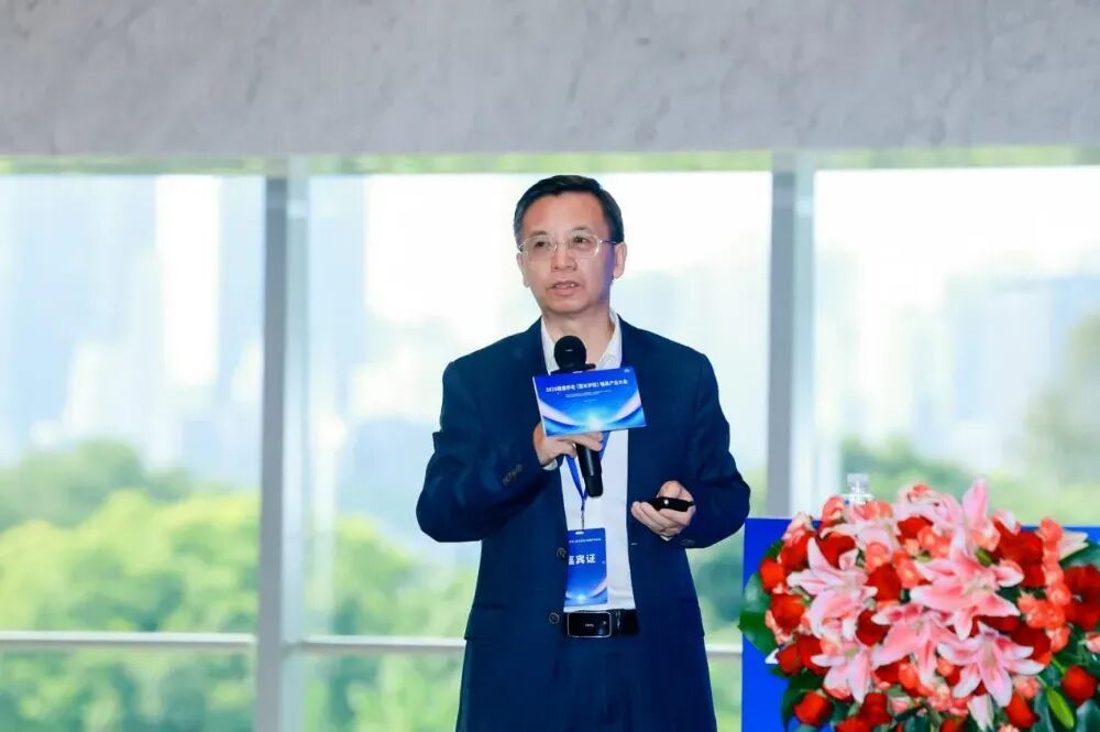 上海市康復器具協(xié)會會長喻洪流