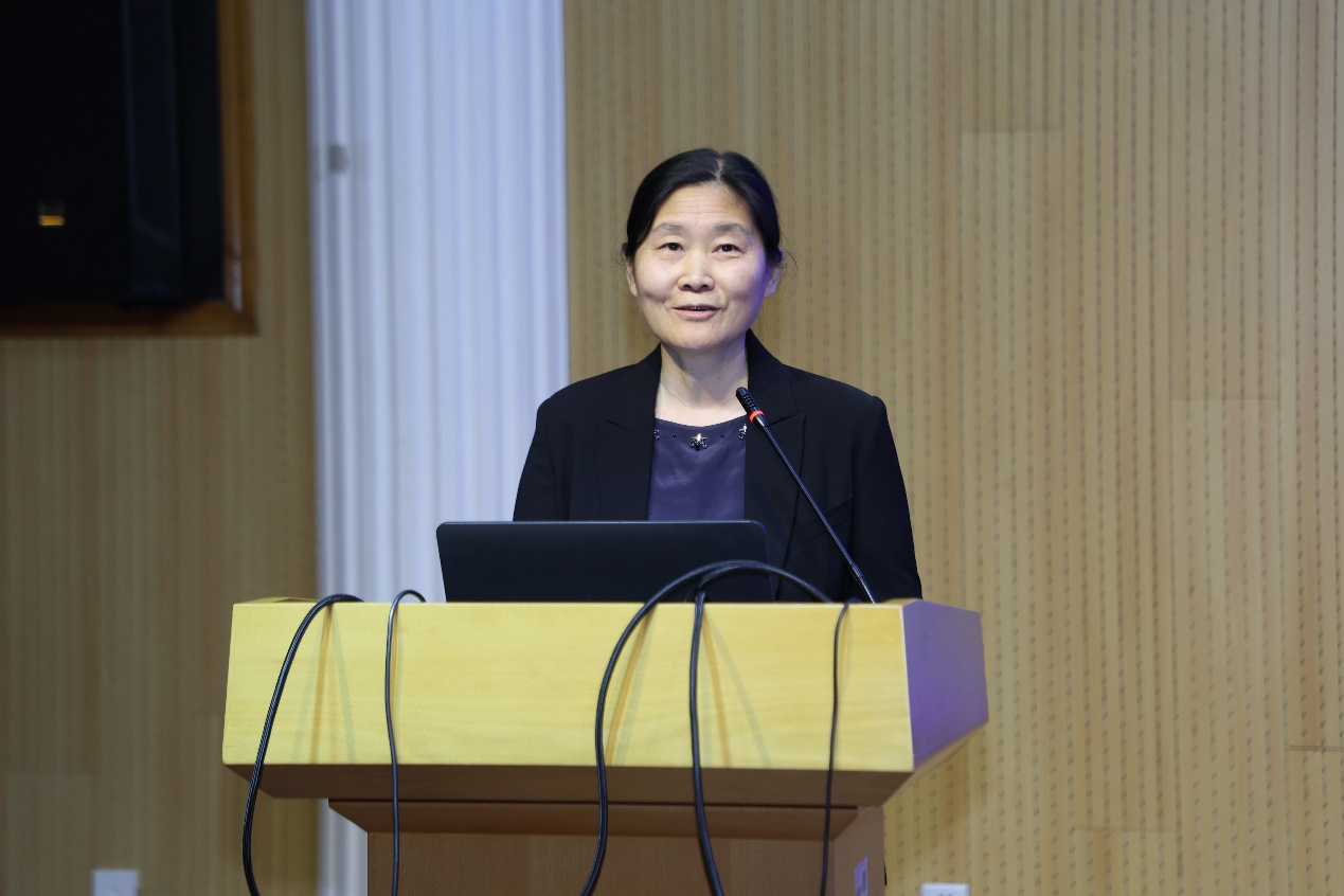 潘祺作總結(jié)講話