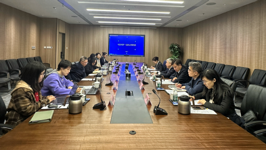 在中關(guān)村學(xué)院開(kāi)展座談交流