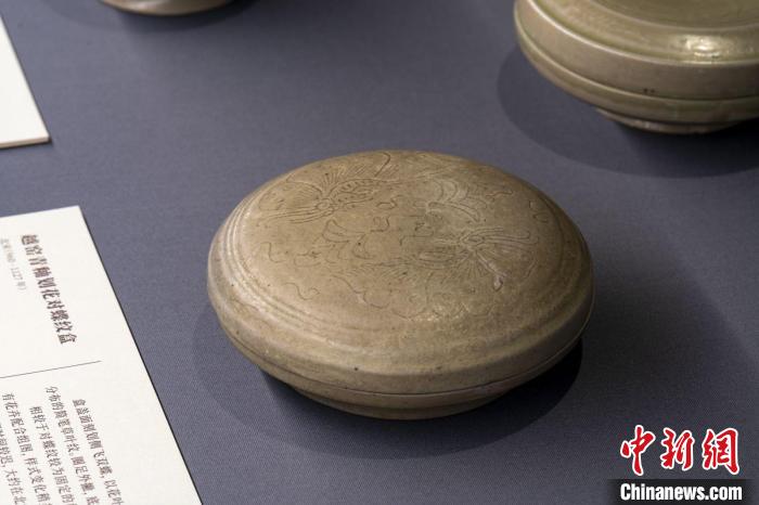 圖為展出的“中國盒子”?！∩虾＝淮蠊﹫D