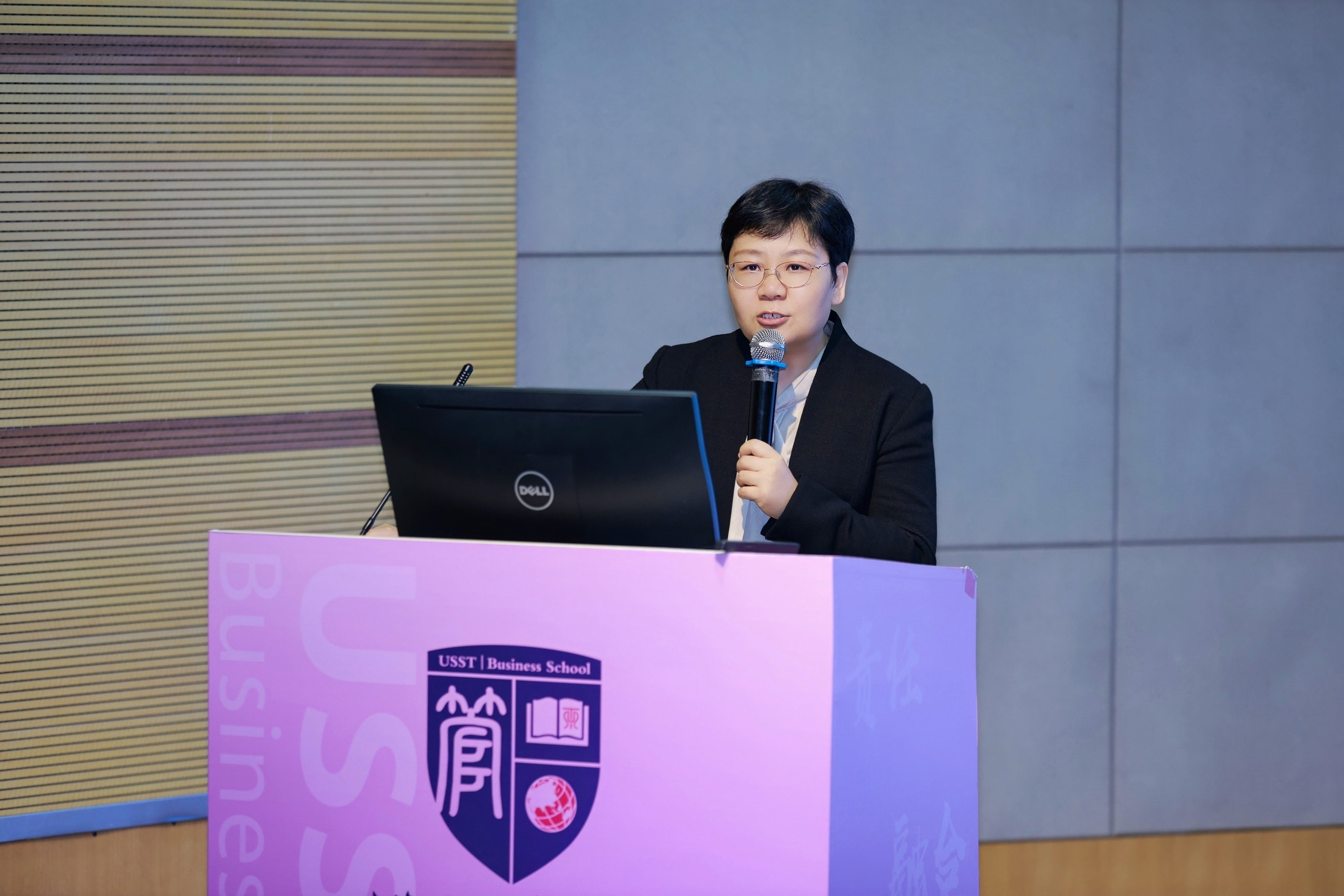 路琳作專題分享