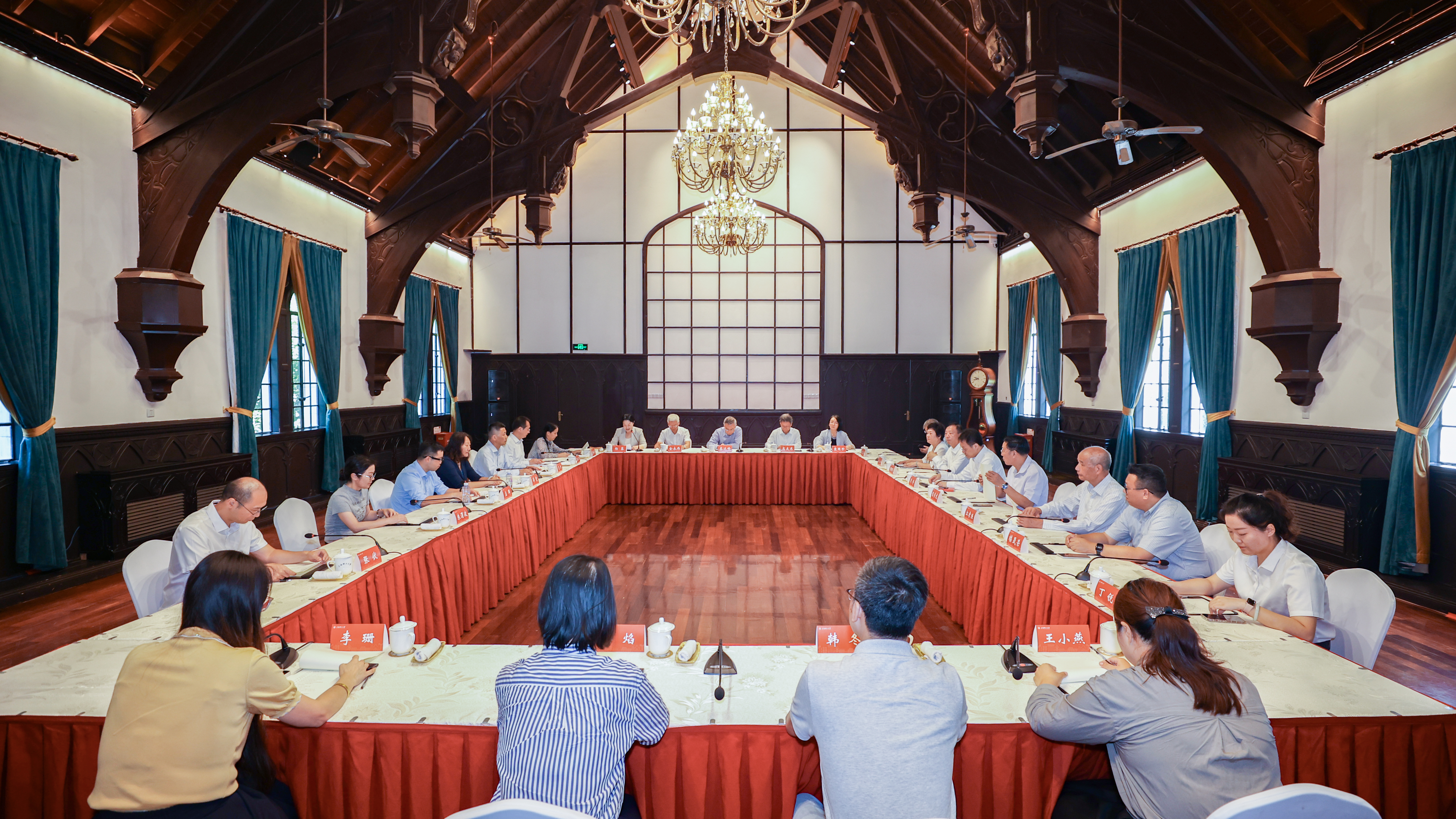 座談會(huì)會(huì)場(chǎng)