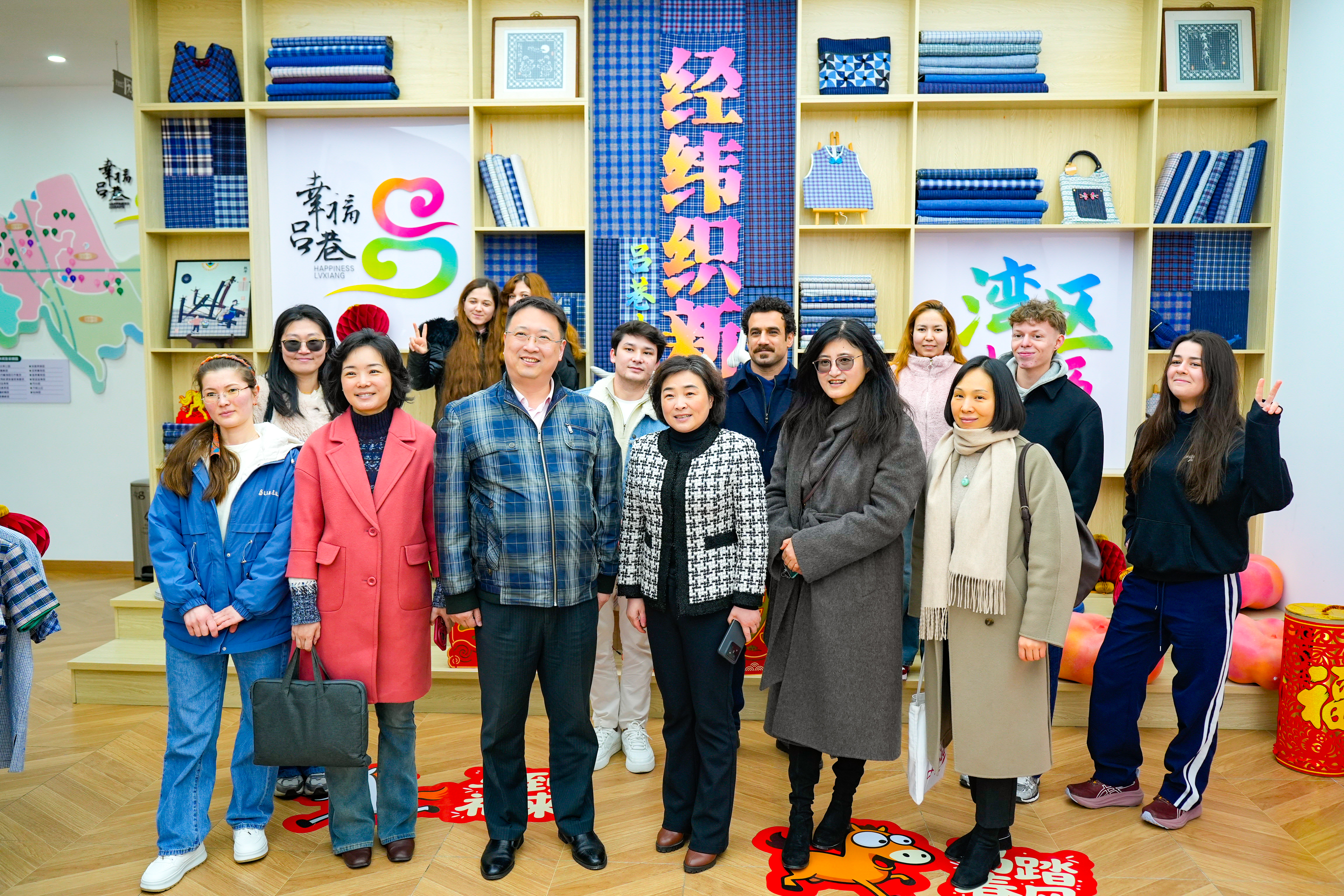 參觀呂巷文化產(chǎn)業(yè)園區(qū)  